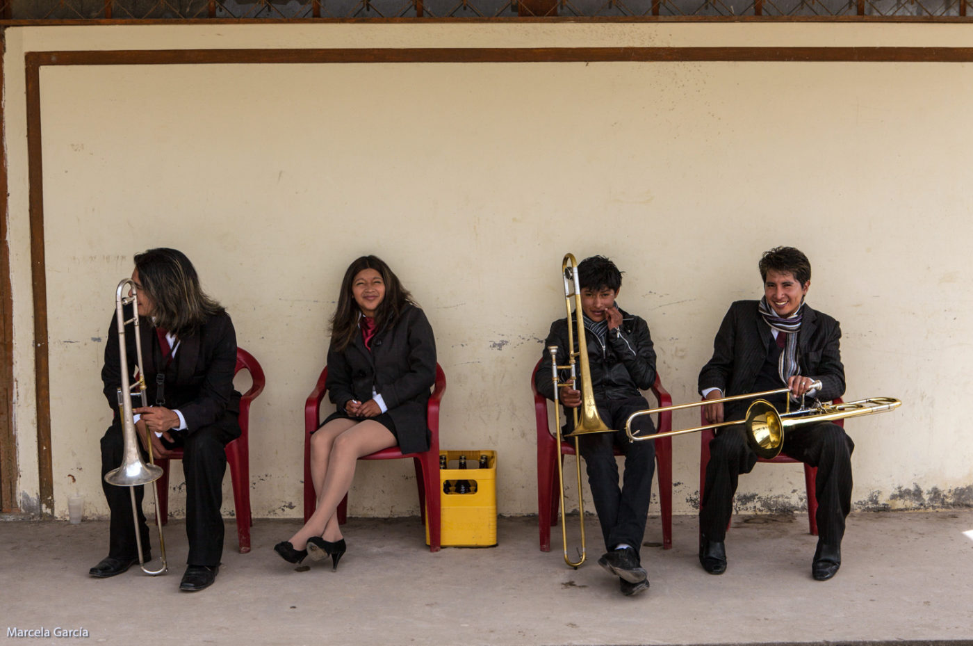 Músicos en descanso, la Diablada de Píllaro