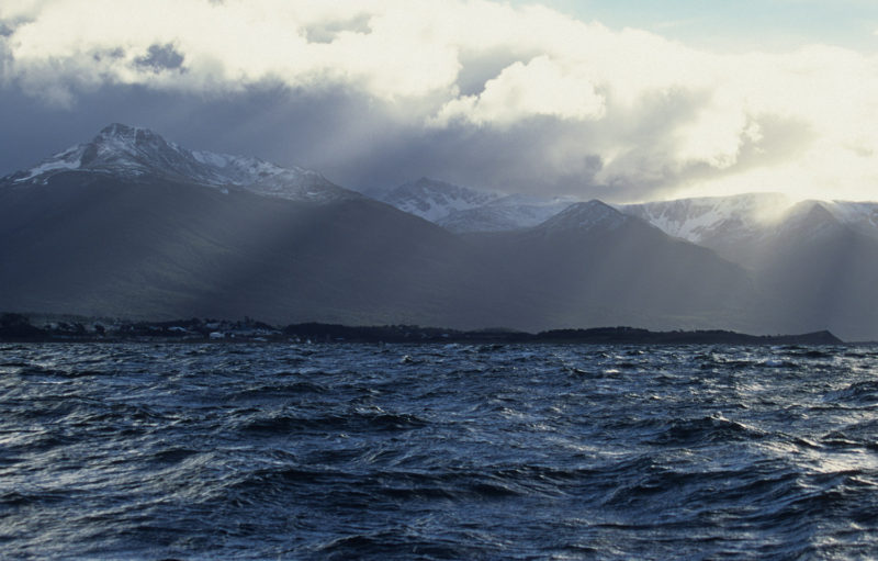 Navegando en el Canal del Beagle